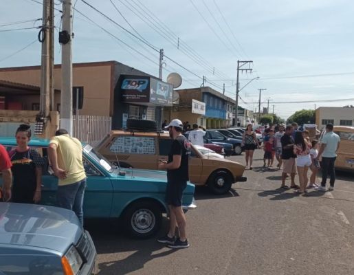 Foto - Encontro de Carros Antigos