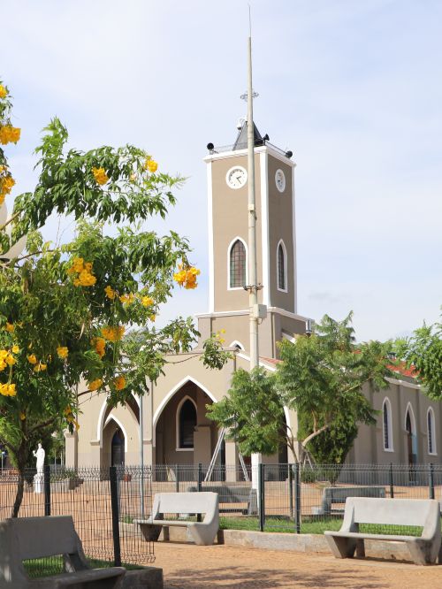 PRAÇA E IGREJA DA MATRIZ
